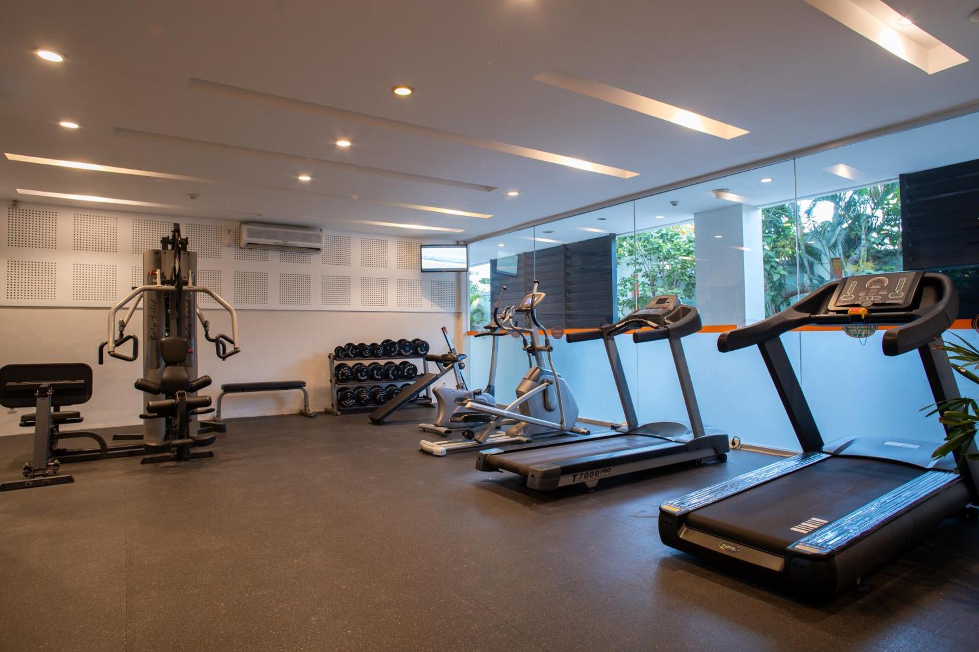 Harris Hotel & Residences Riverview Kuta, Bali 꾸따 외부 사진