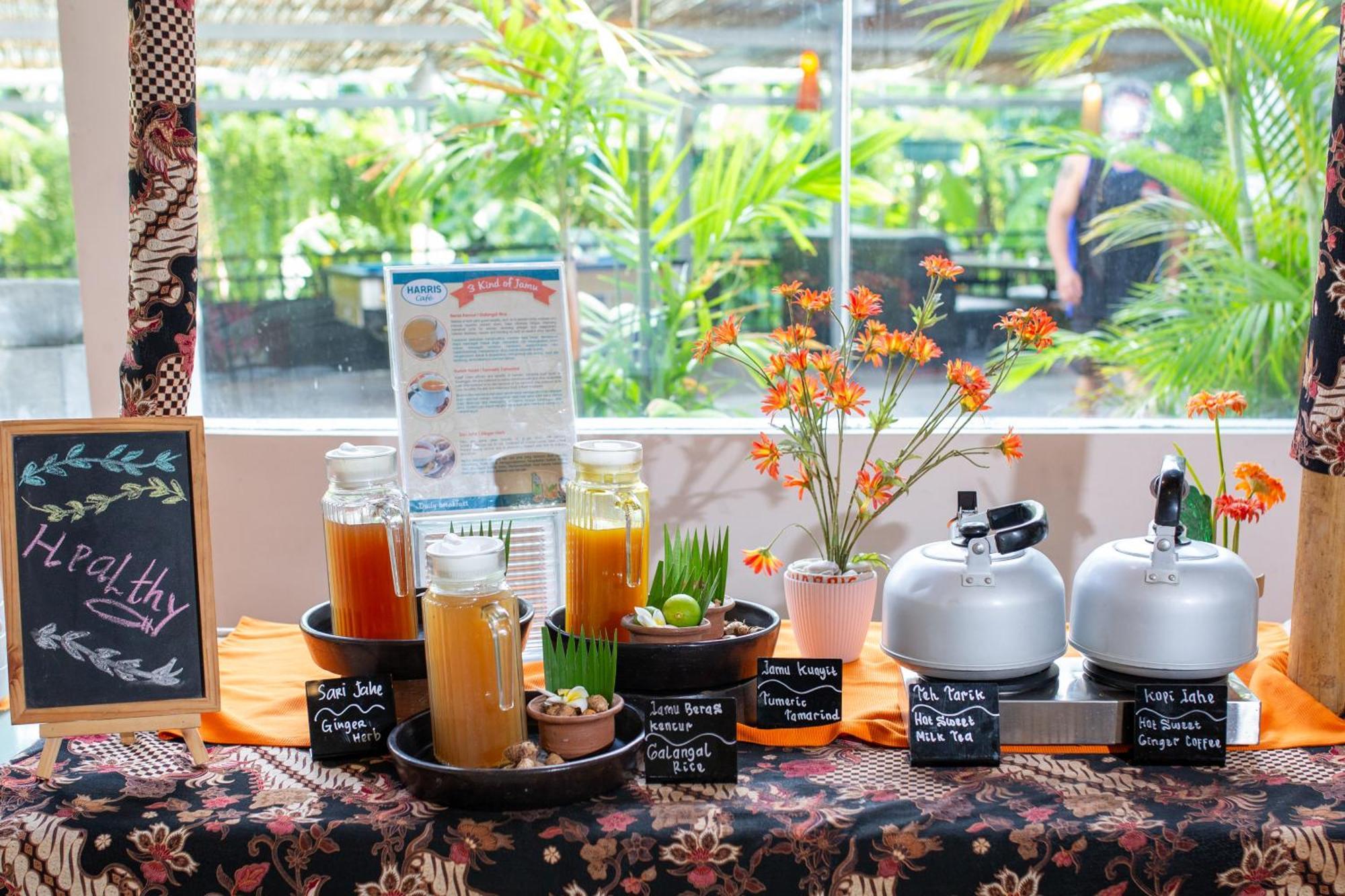 Harris Hotel & Residences Riverview Kuta, Bali 꾸따 외부 사진