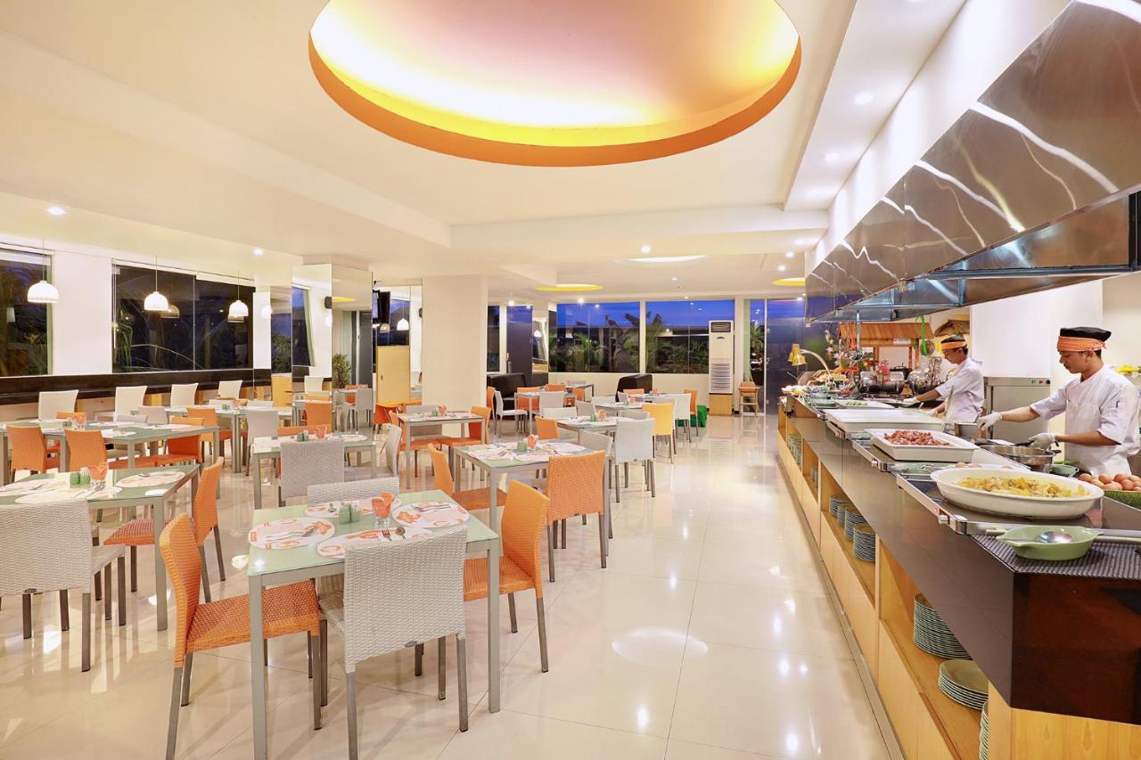 Harris Hotel & Residences Riverview Kuta, Bali 꾸따 외부 사진